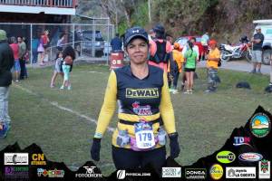 Corredora posando en Carrera Chirripo 2019