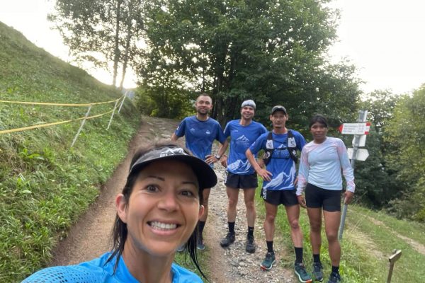 Selfie de 4 corredores posando